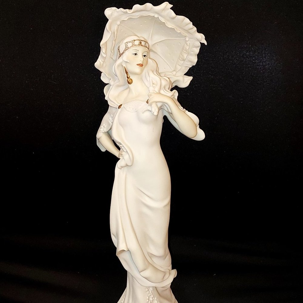 Giuseppe Armani "Lady With Umbrella" Vintage Collectible Art Statue Sculpture